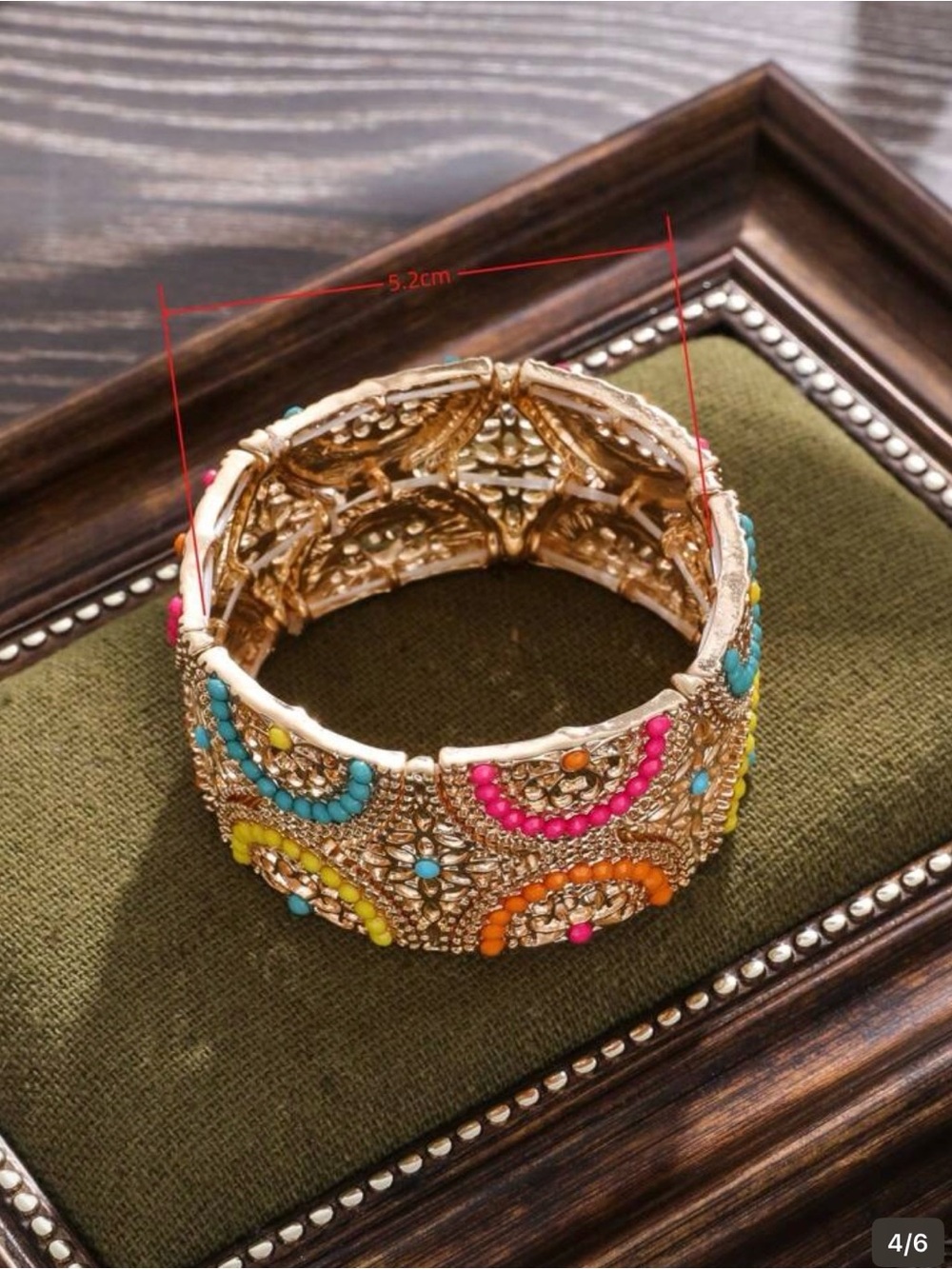 Strachable bracelet